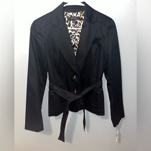 Nine West Woman’s Size 4 Blazer. Black and Leopard print.